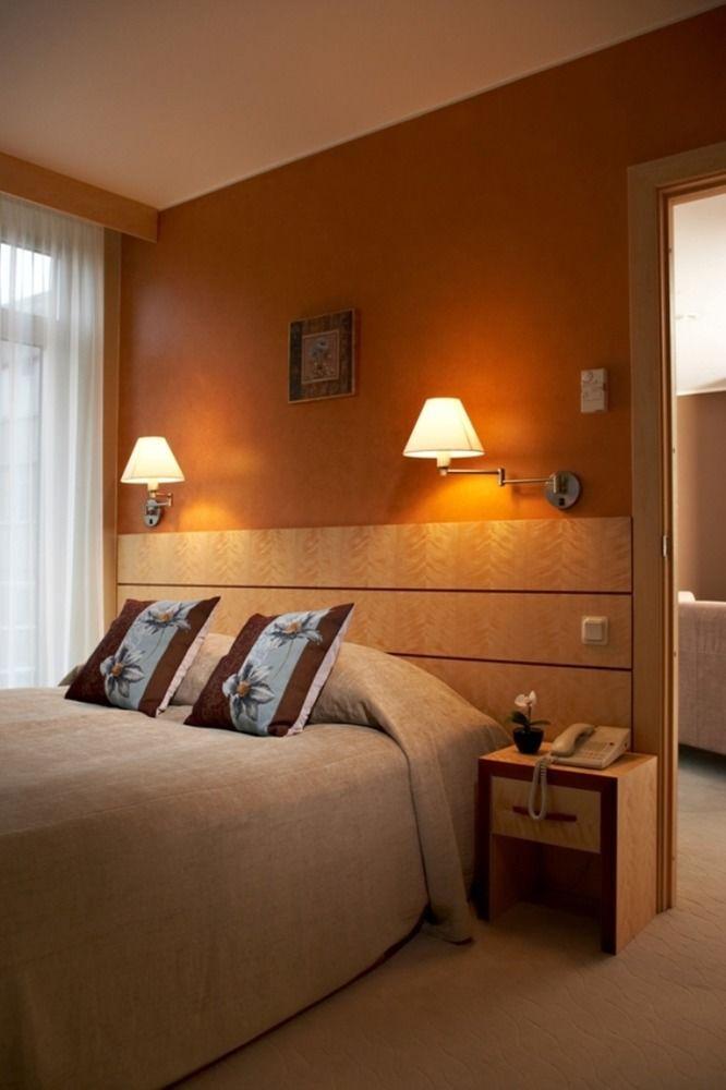 Royal Square Hotel & Suites Riga Buitenkant foto