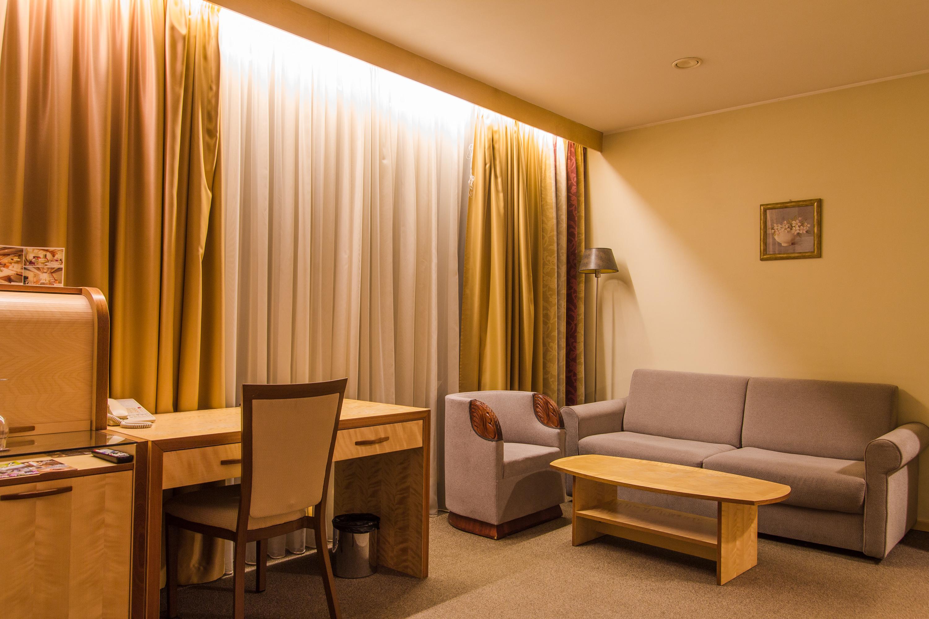 Royal Square Hotel & Suites Riga Buitenkant foto