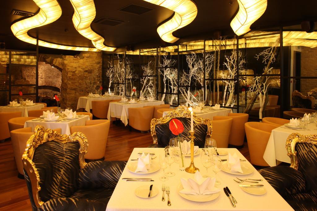 Royal Square Hotel & Suites Riga Buitenkant foto