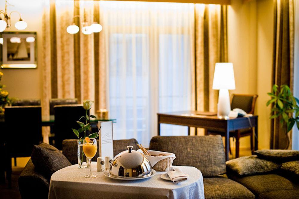 Royal Square Hotel & Suites Riga Kamer foto