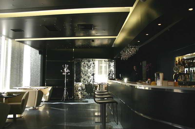 Royal Square Hotel & Suites Riga Buitenkant foto