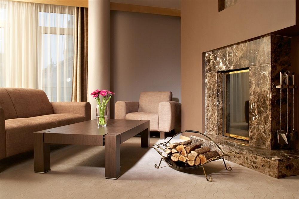 Royal Square Hotel & Suites Riga Buitenkant foto